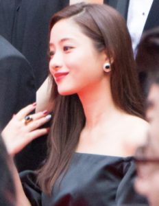 石原さとみが結婚 旦那の名前や画像は 結婚式の場所や指輪のブランドも Contrast